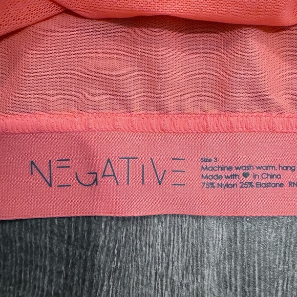 Negative Sieve Bra Top In Coral Size 3 Mesh Bra Sports Bra - Picture 6 of 6
